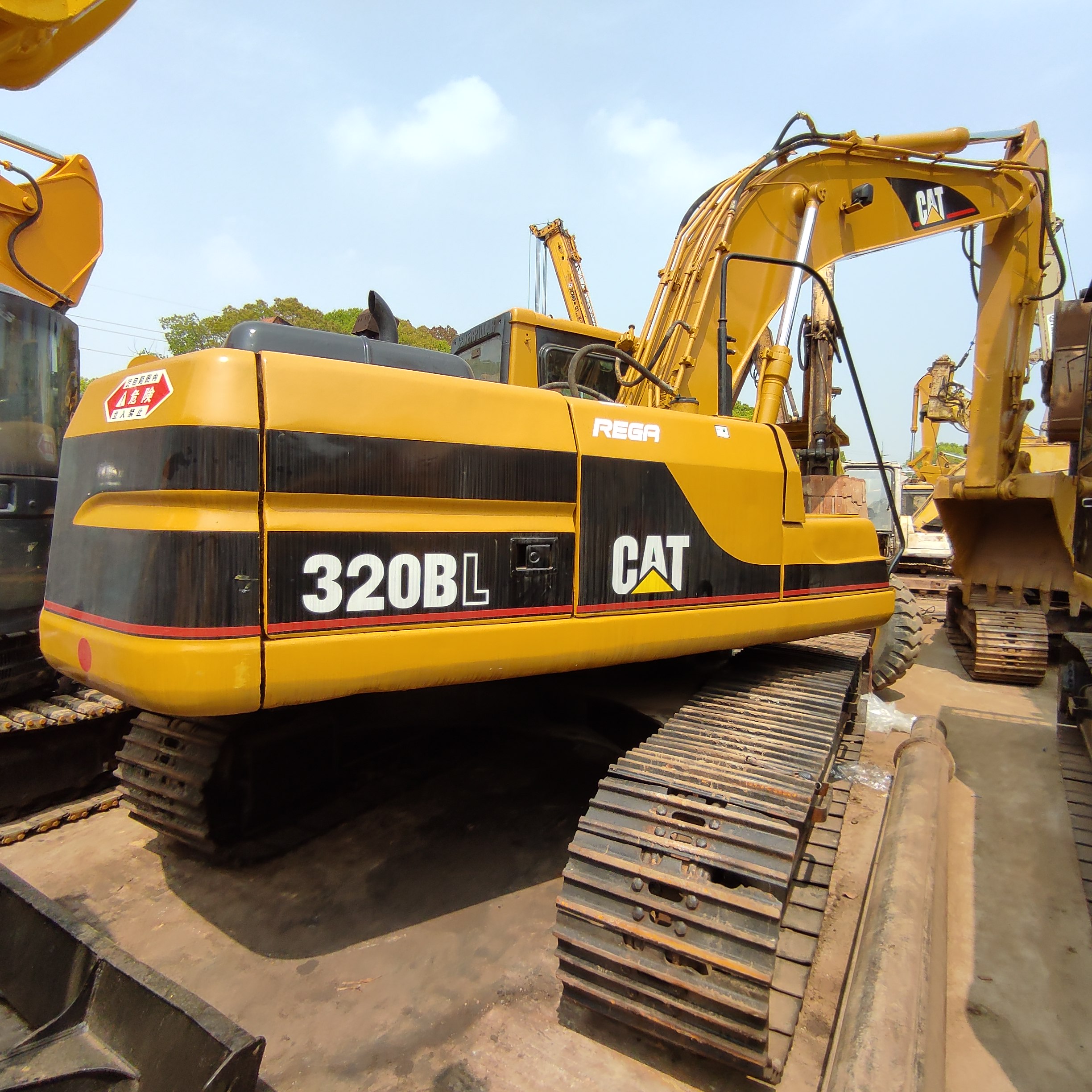 Экскаватор Гусеничный б/у cat 320bl, 320 BL/cat 320c/ cat 320d, 20 тонн (в хорошем состоянии)