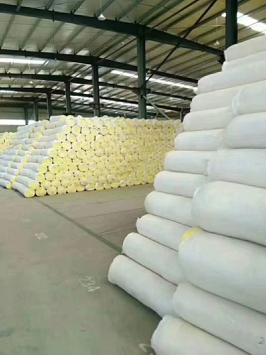 High Quality Wall Or Roof thermal Insulation With Aluminum Foil Veneer Glass Wool Blanket Or Roll Or Fiberglass Wool Blanket