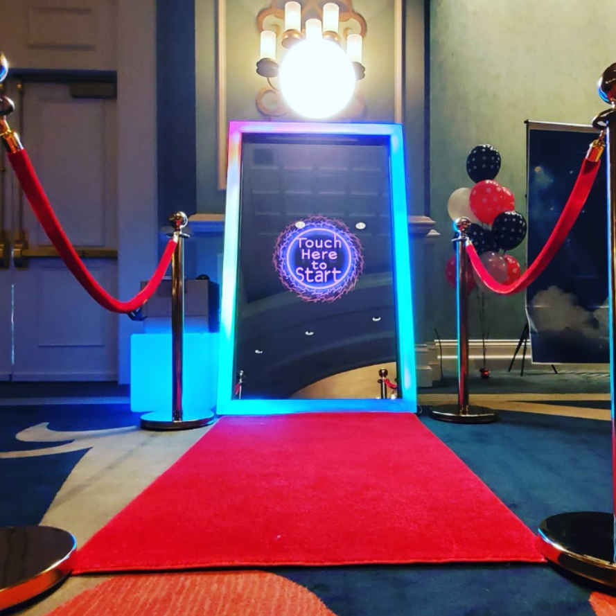 360 интерактивный овальное зеркало Photo Booth фотографов Стенд со мной