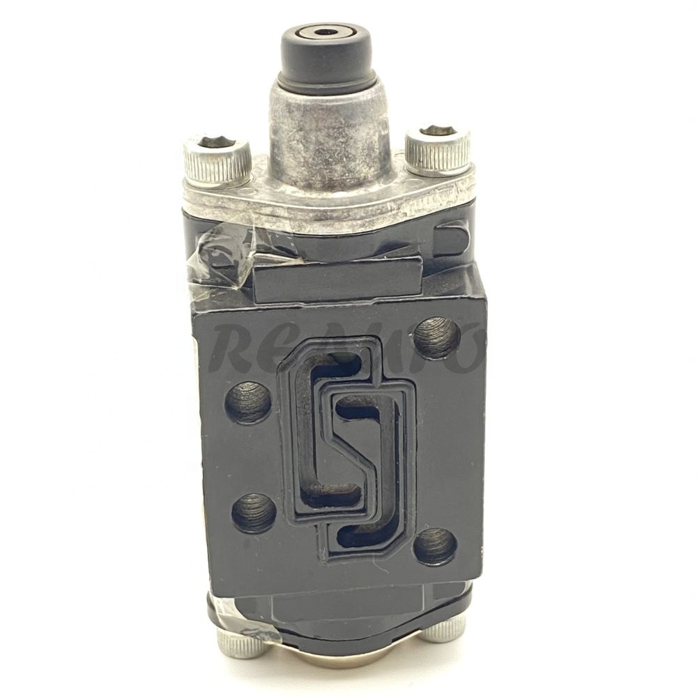 OEM 1669419 1521247 1654350 1527590 1527591 1654350 267858 запасные части для грузовиков VOLVO 4/2-WAY VALVE