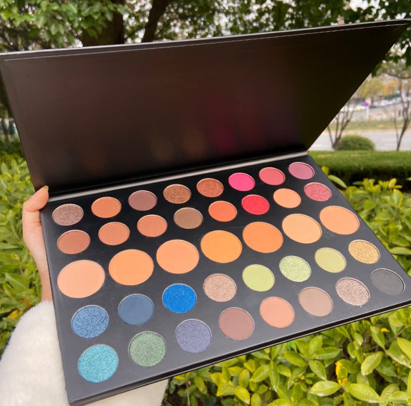 39-color Eye shadow Palette Matte Shimmer Eyeshadow Eyes Makeup Supplies for Women