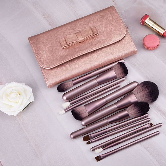 Modern style custom logo free samples 12 pcs makeup brush set gold mermaid brush make up set 12pcs for applying cosmetic