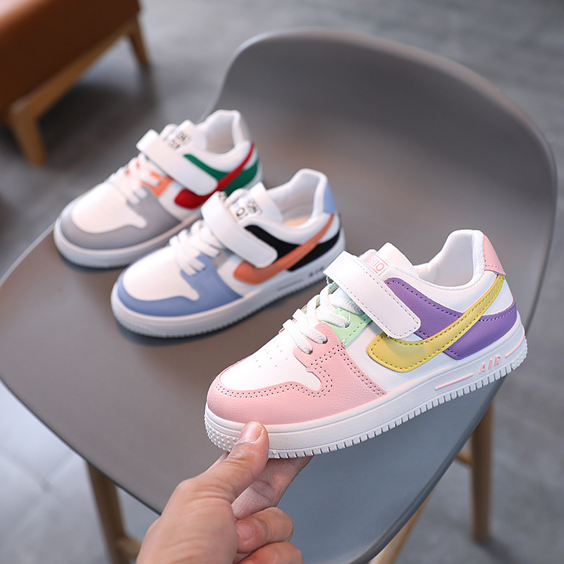 2024 new designer Spring Autumn Children's football Sports Shoes kids Splicing Color Fashion Soft shoes for boys
