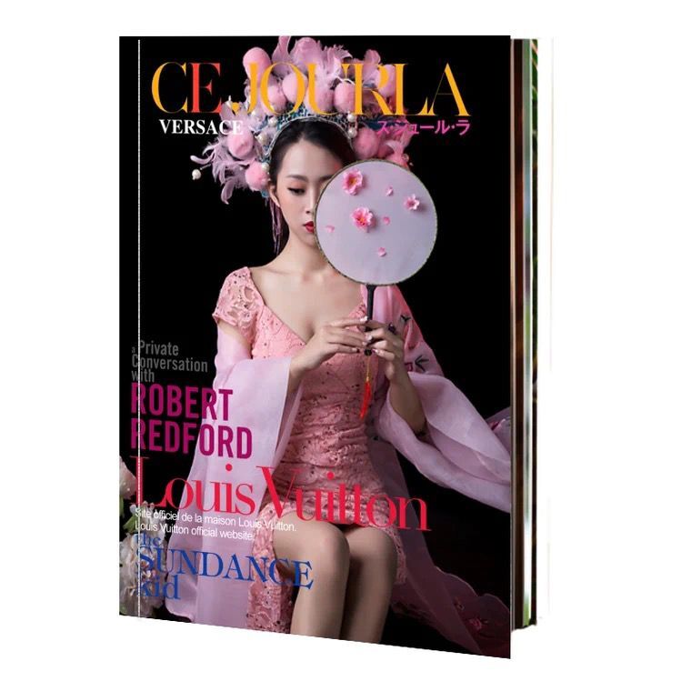 Offset Printed Art Paper Custom Brochures and Magazines