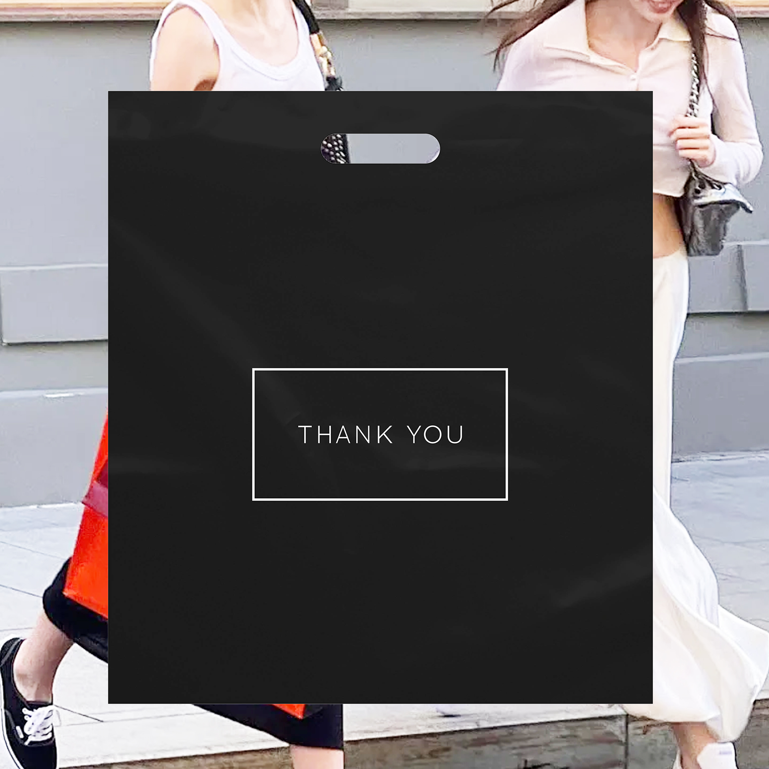 Large plastic shopping bags with boutique bags with handles can be used for goods, gifts and clothing extra large shopping bag