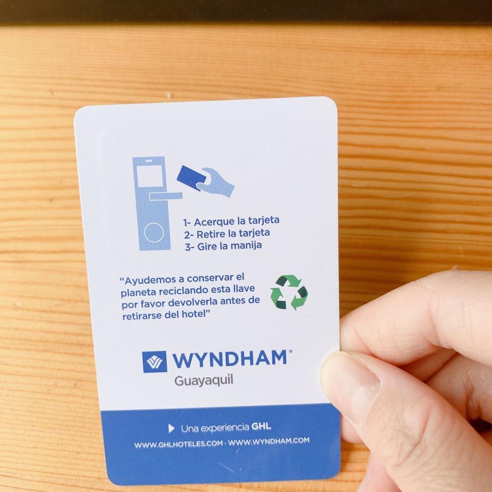 Rfid 13,56 МГц Пластиковая Карта Facebook ID карта работник id nfc карты с серийными номерами
