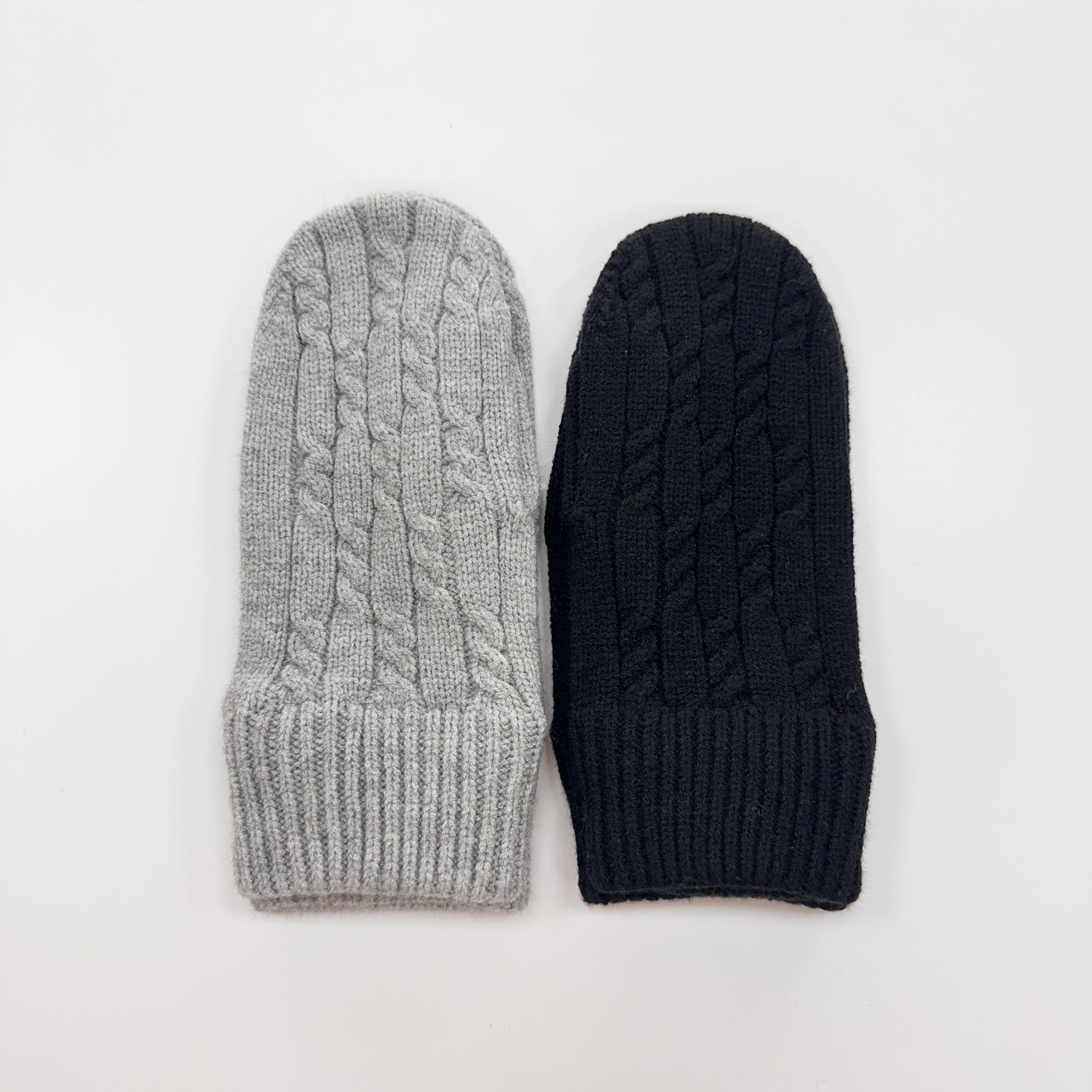 Winter Women's Knitted Twisted Flower One Finger Gloves With Velvet Inside, Soft and Casual Warm Gloves