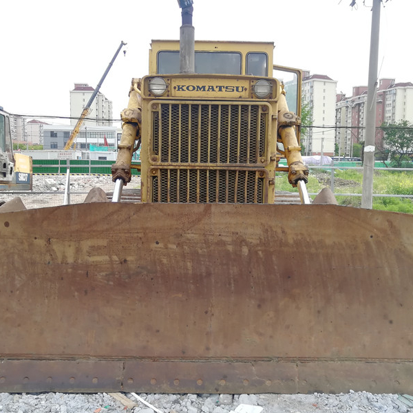 Б/у оригинальный японский бульдозер Komatsu D85-18