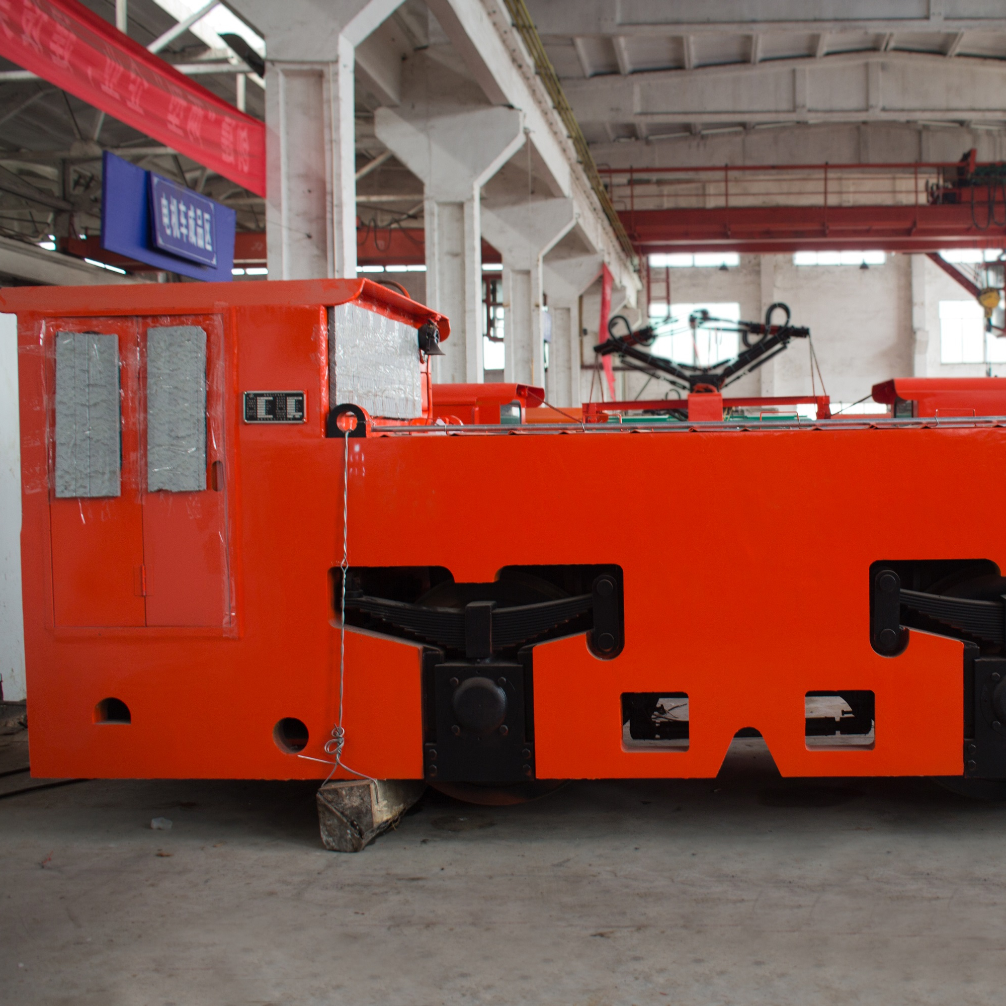 Chinese manufacturer 15 Tonne Electric Locomotive for mining and tunnel transportation