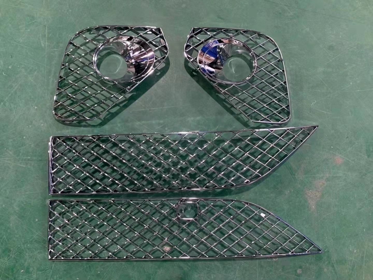 Black 3SD807675A Plastic ABS For Bentley Continental GT 2020 Front Grille Frame kit