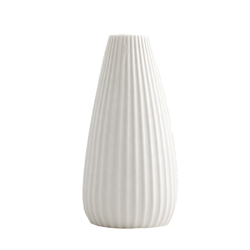Handmade Contemporary Simple Bisque White Ceramic vase With Stripe For Pampas Grass And Living Room Hotel Wedding Decoration