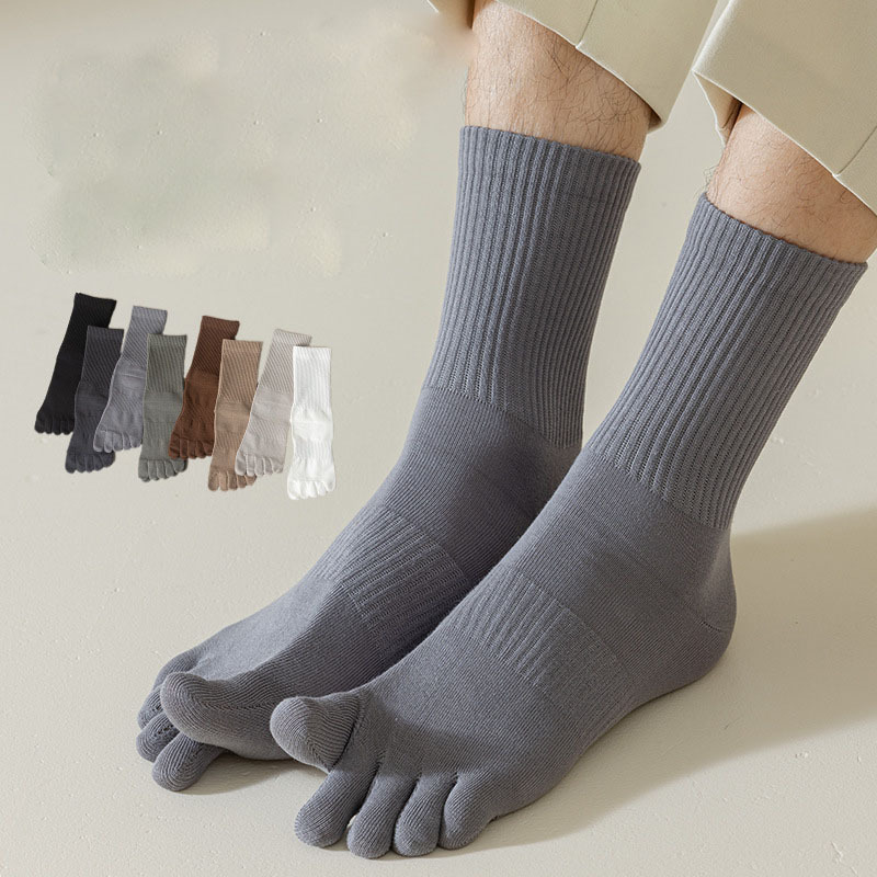high quality whole sales casual men five finger socks afford the ball business style