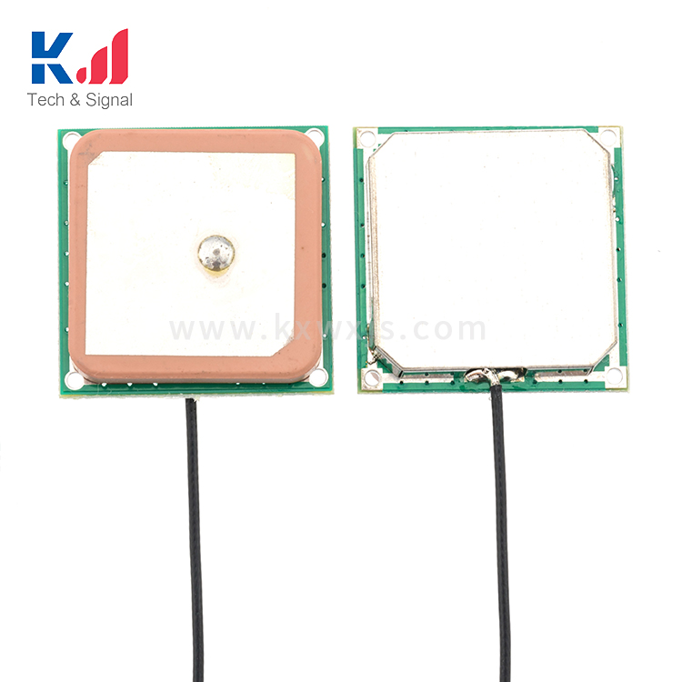 Активные пассивные GPS + Beidou антенны Двухдиапазонные 28dbi с высоким коэффициентом усиления Встроенная антенна 25*25*8 мм Внутренние GPS керамические антенны
