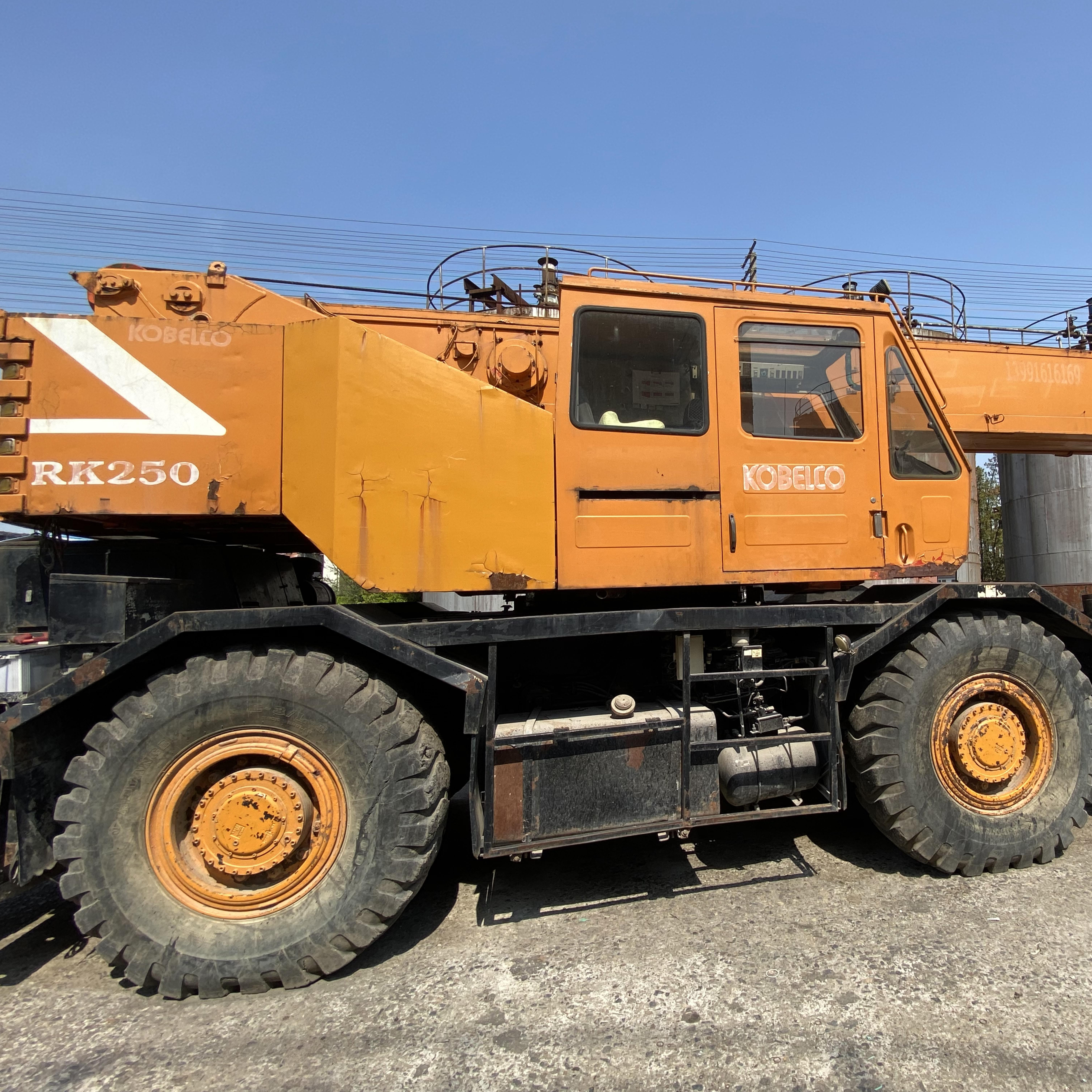 Б/у Kobelco RK250 25-тонный пересеченный кран б/у
