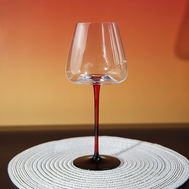 Elegant Black Crystal Wine Glasses for Fine Dining and Events