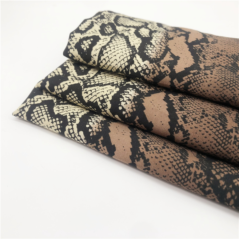 Hot selling 100% reyon fabric print snake print fabric digital printing fabric for dresses
