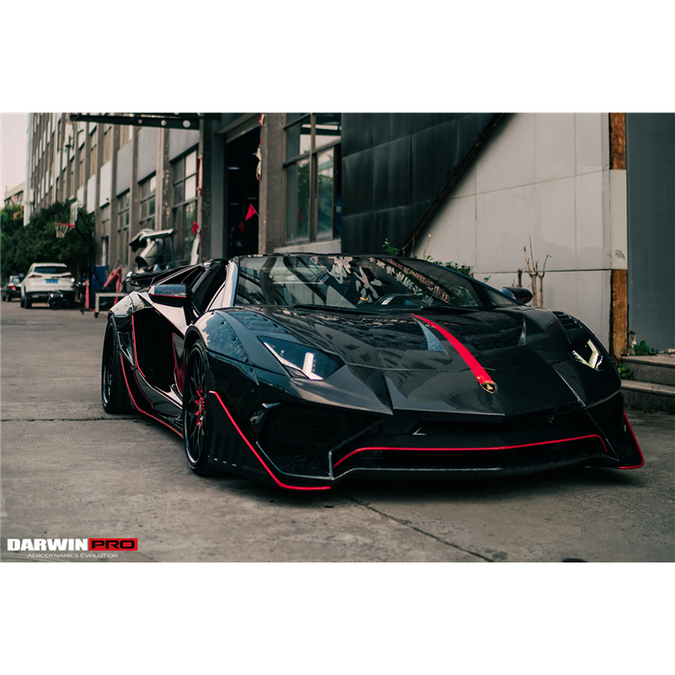 Комплект DarwinPRO SVJ из сверхчастичного углеродного волокна с широким корпусом для Lamborghini штурмового купе LP700