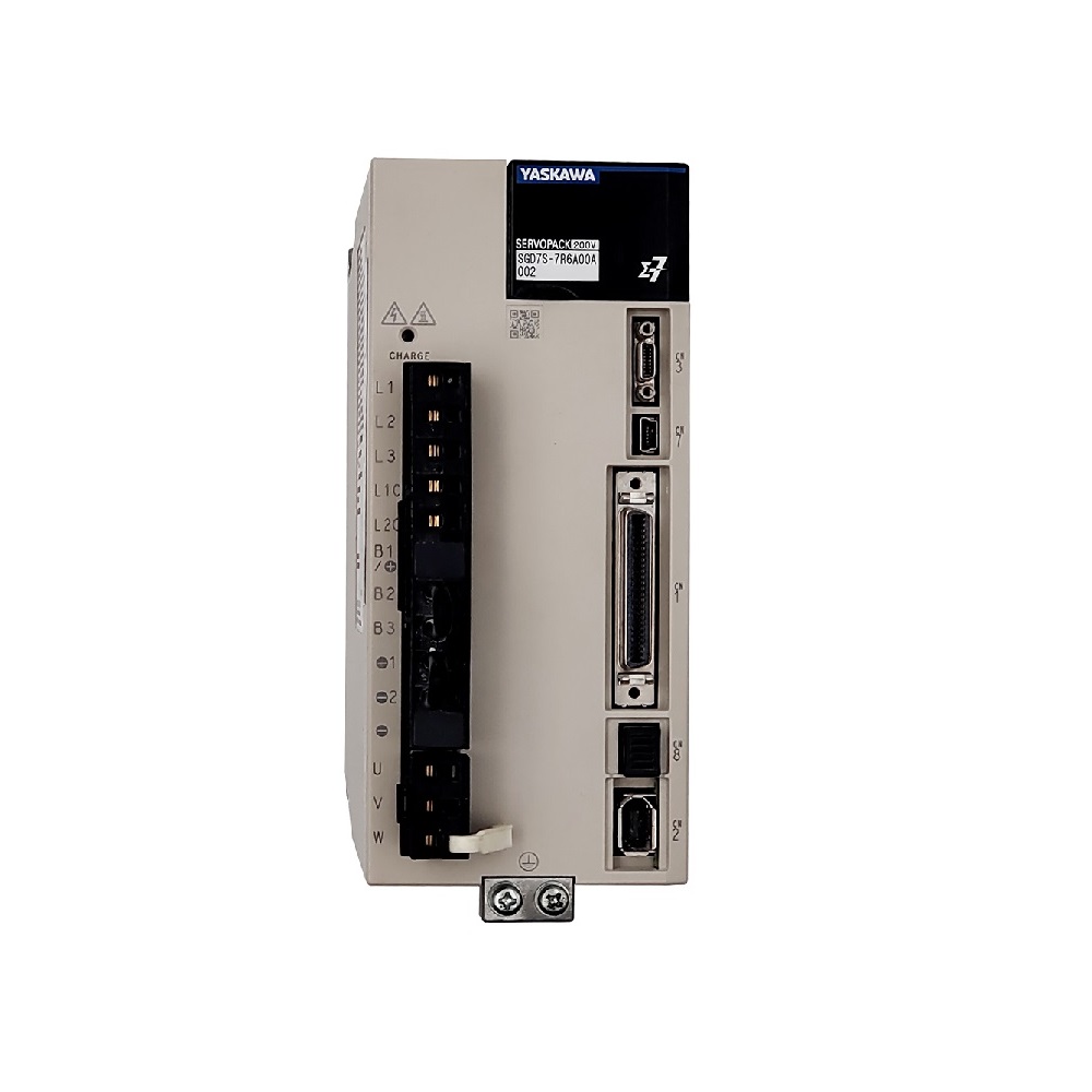 Часовой механизм: японский сэрвопакк Yaskawa SGD7S-2R8A00B