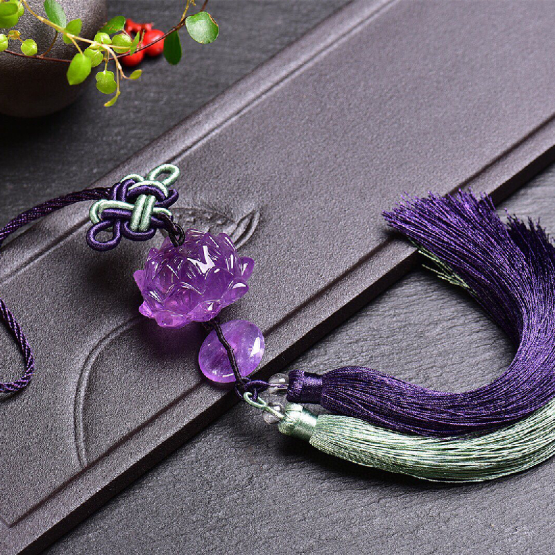 Natural amethyst carved lotus car decoration pendant beautiful color, meaning safe travel beautiful in kind