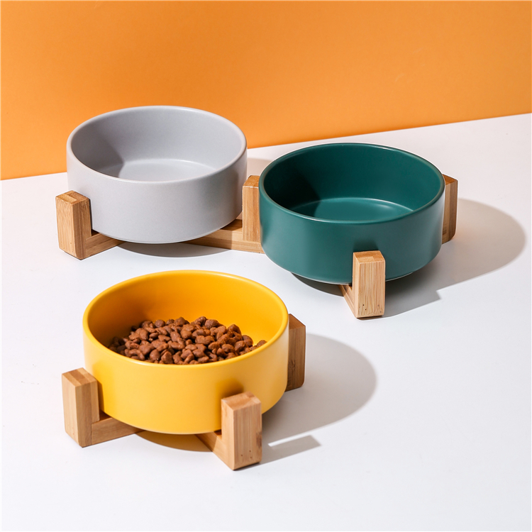 Wholesale hot cat food and dog water multicoloured ceramic rounded pet bowl with bamboo frame