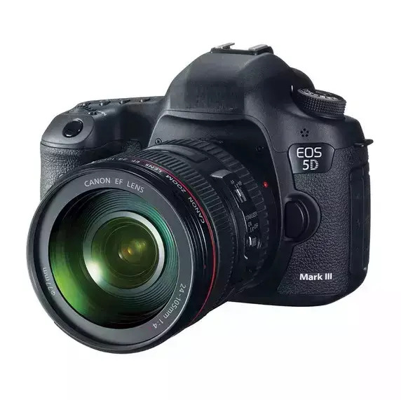 По сниженной цене, флуоресцентная цифровая зеркальная камера 5D Mark III 22,3 МП с полной рамкой CMOS и объективом EF 24-105 мм f/4 L IS USM