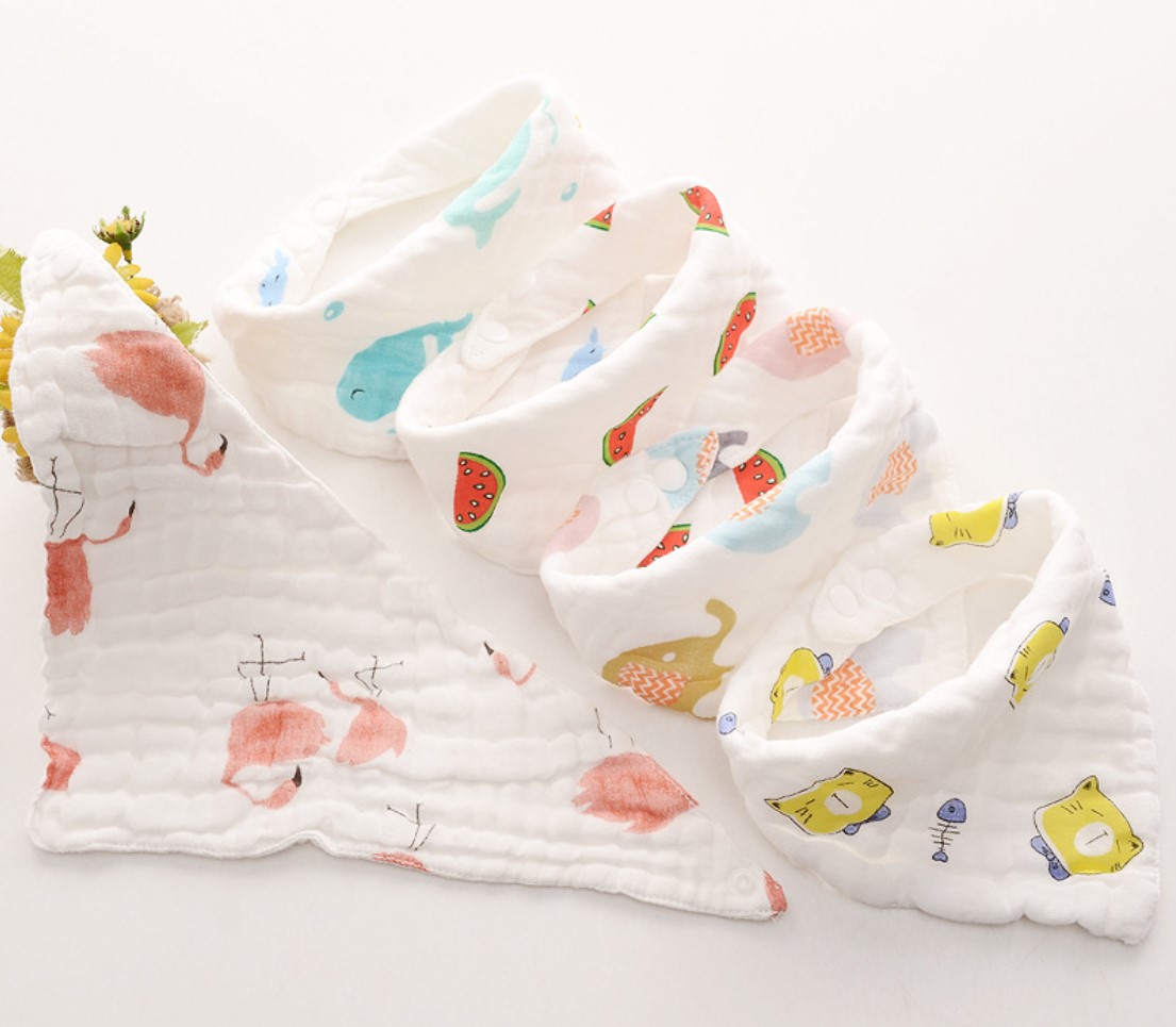 Triangle Shape Muslin Gauze Baby Bibs Soft Bandanas Cosy and Breathable Infant Bibs Mixed Designed in Random