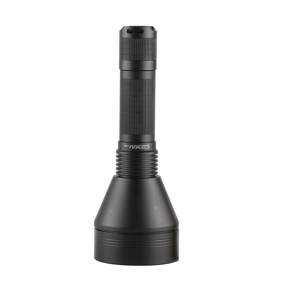 Convoy L21B 21700 flashlight