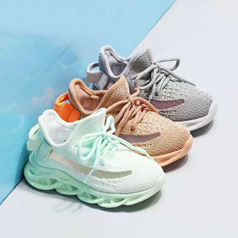 2020 new casual and exciting climbing school kids boys children shoes for sale