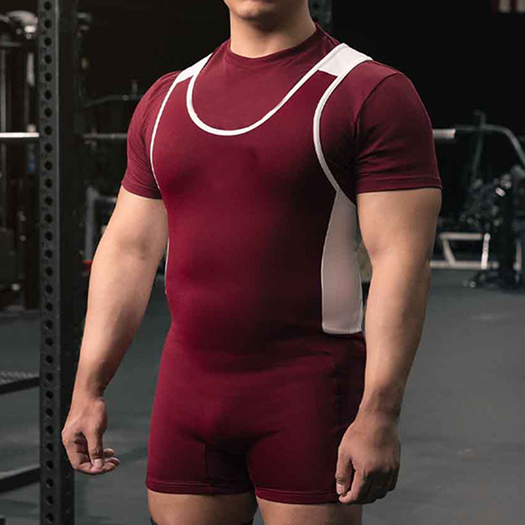 Майка унисекс Powerlifting из 85% полиэстера и 15% спандекса с черным принтом