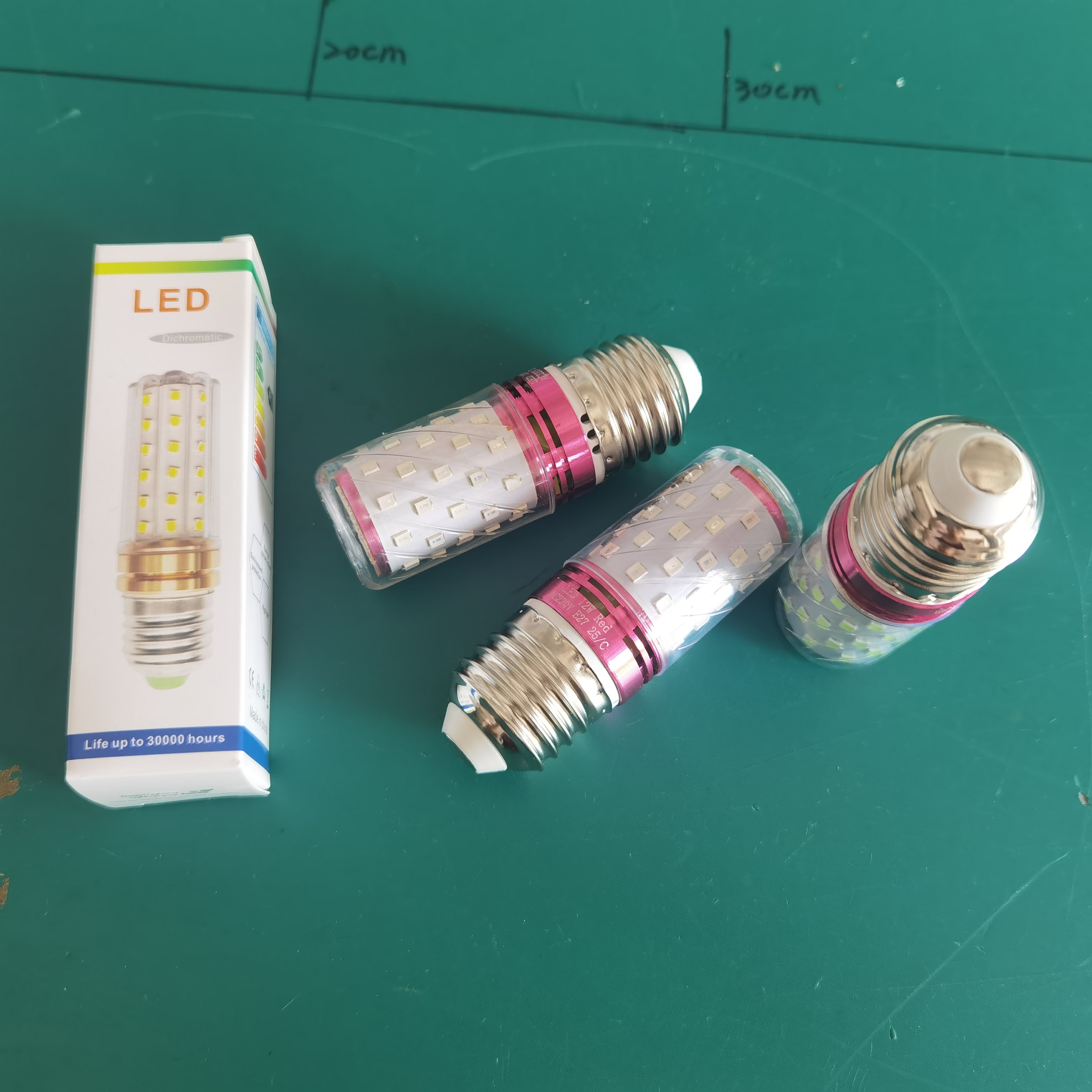 Super Bright E27 Energy Saving LED Corn Bulb Light 12W Aluminium Candle Lamps Bulbs Warm White for Indoor Chandelier Lighting
