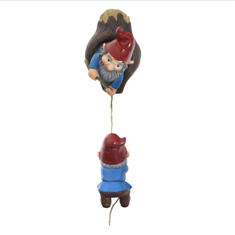 New Garden Decoration Ornaments Resin Gnome Climbing Tree Pendant Crafts Gifts