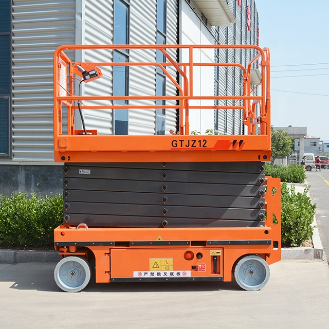 Самоходный ножничный подъемник Qiyun Kinglift 6 м, 550 кг с расширенной платформой, используется для обслуживания полевых силовых объектов
