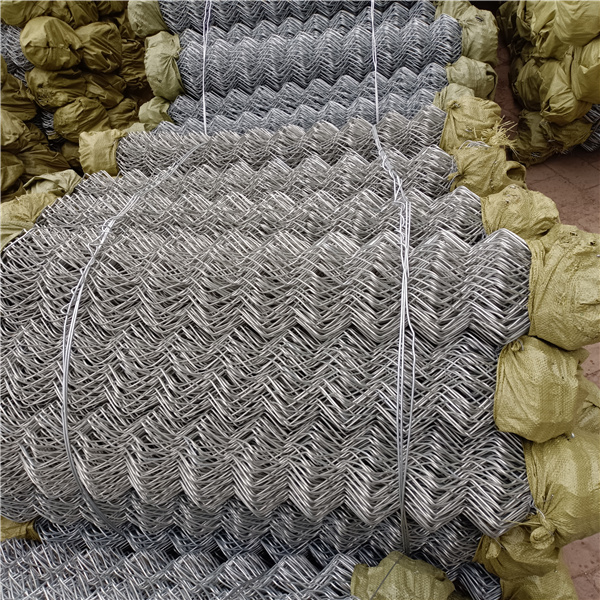 Galvanized Weave Chain Link Wire Mesh Fence  factory  vinyl coated chain link fence