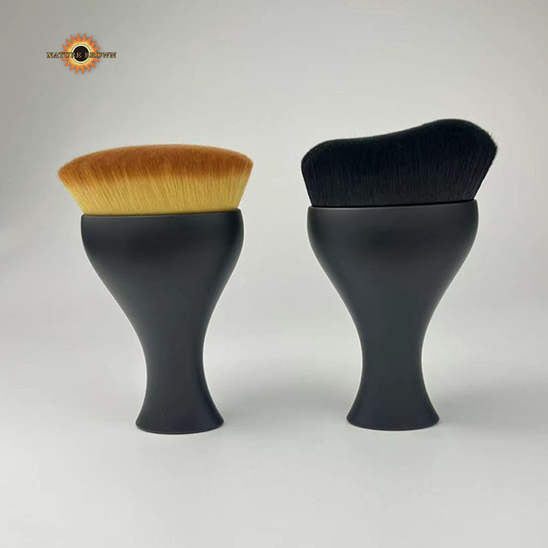 Manufacturer Price Facial Single Makeup Brush Wave Arc Curved Hair Liquid Foundation Tanning body brush