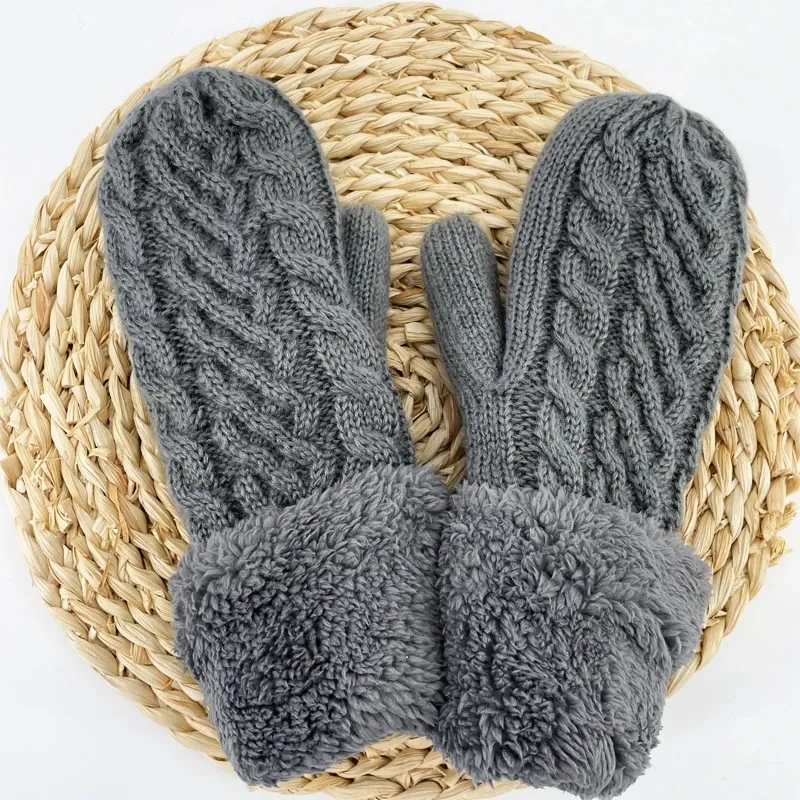 Women's fashion knitted twist mittens Winter wool and cashmere thickened warm full finger gloves Winter warm gloves