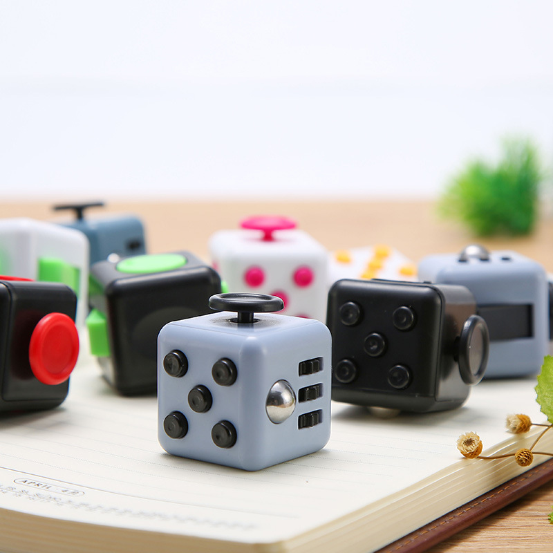 2020 Новое поступление Fidget Dice 6 сторон Fidget Toys Cube снимает стресс и тревога куб для детей и взрослых поставщика