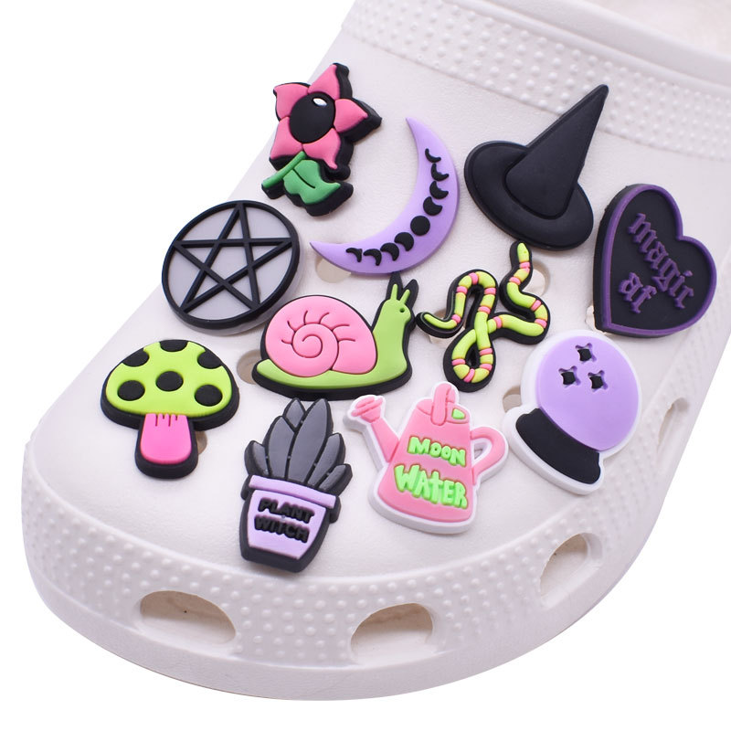 Wholesale PVC Shoe Accessories Kid Clog Shoe Charms for charm Happy Easter Shoe decoration