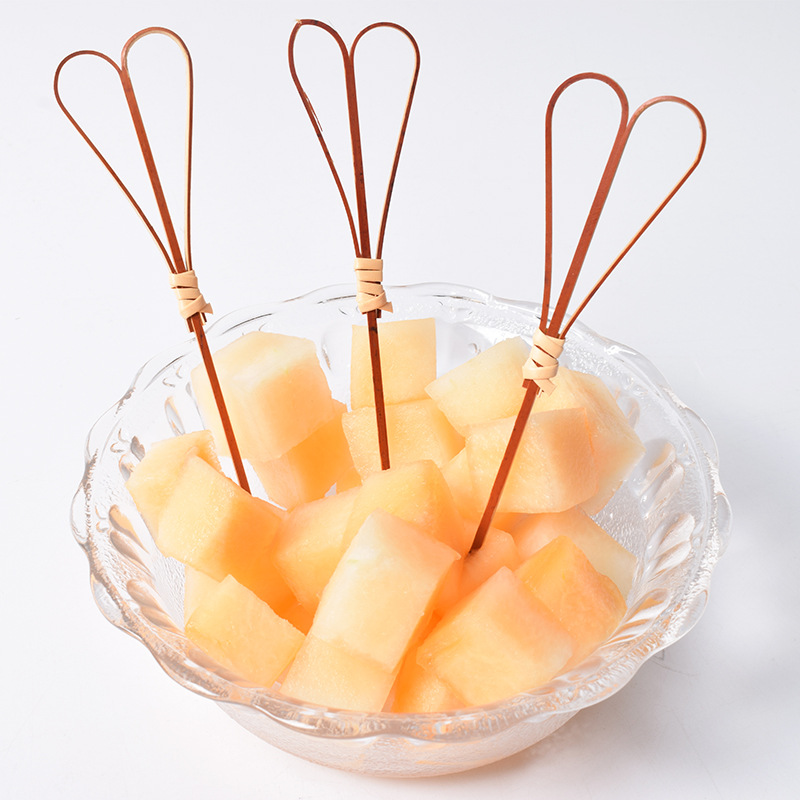 Party supplier wholesale eco friendly twisted knotted bbq skewer heart shaped bamboo skewers fruit picks