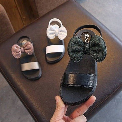 Summer 2020 New sandals for girls Beach shoes soft soles non-slip princess fashion sandals for girls baby shoes