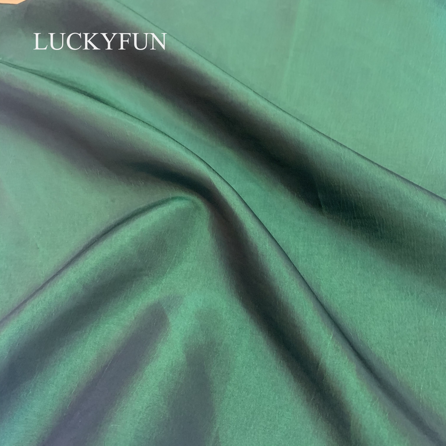 50% POLYESTER 50% NYLON WASH TAFFETA FABRIC FOR DRESS