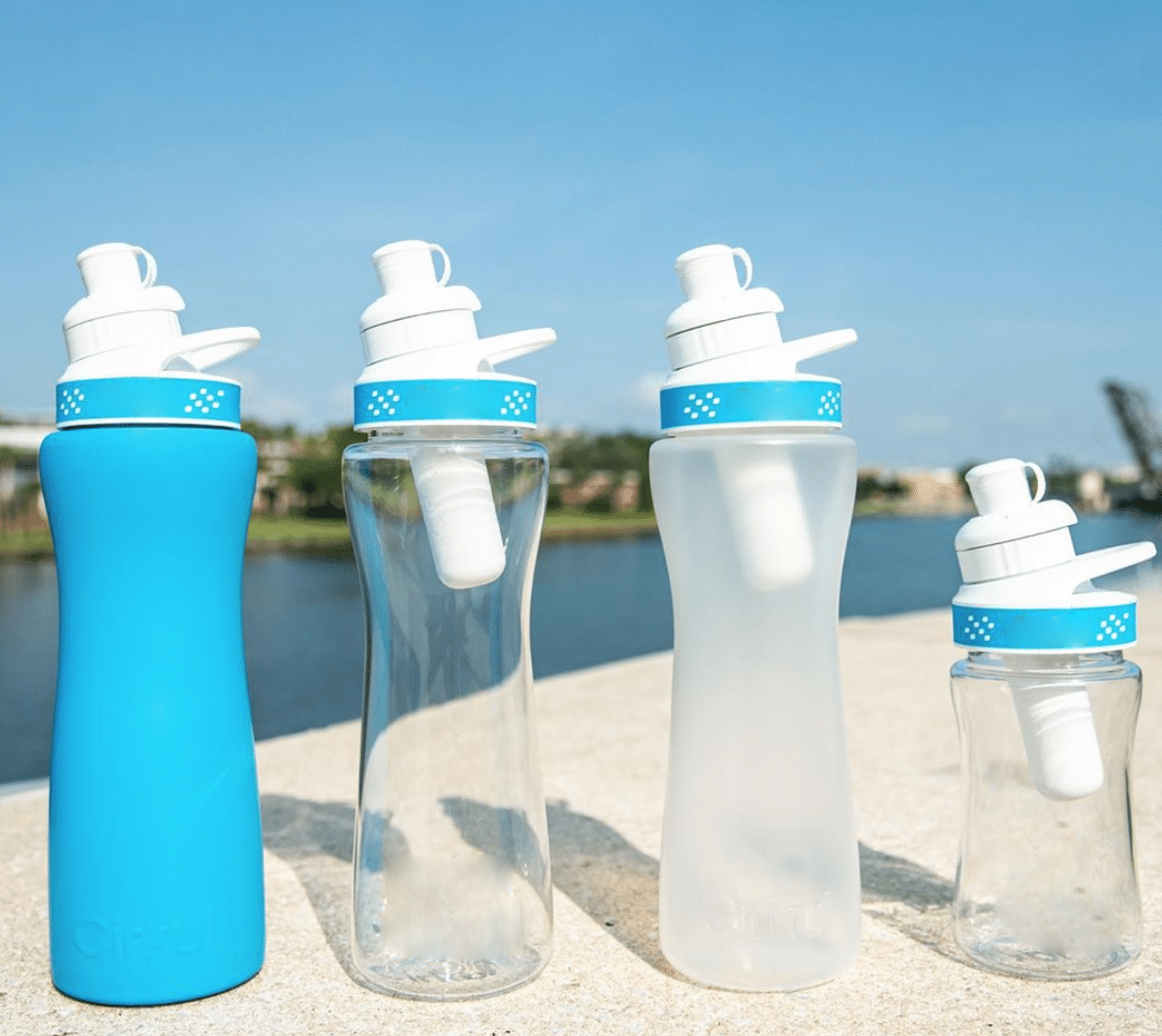 Plastic cirkul water bottle with flavor starter kit