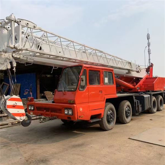 Высококачественная подержанная строительная техника TADANO TL300E недорогая гарантия качества