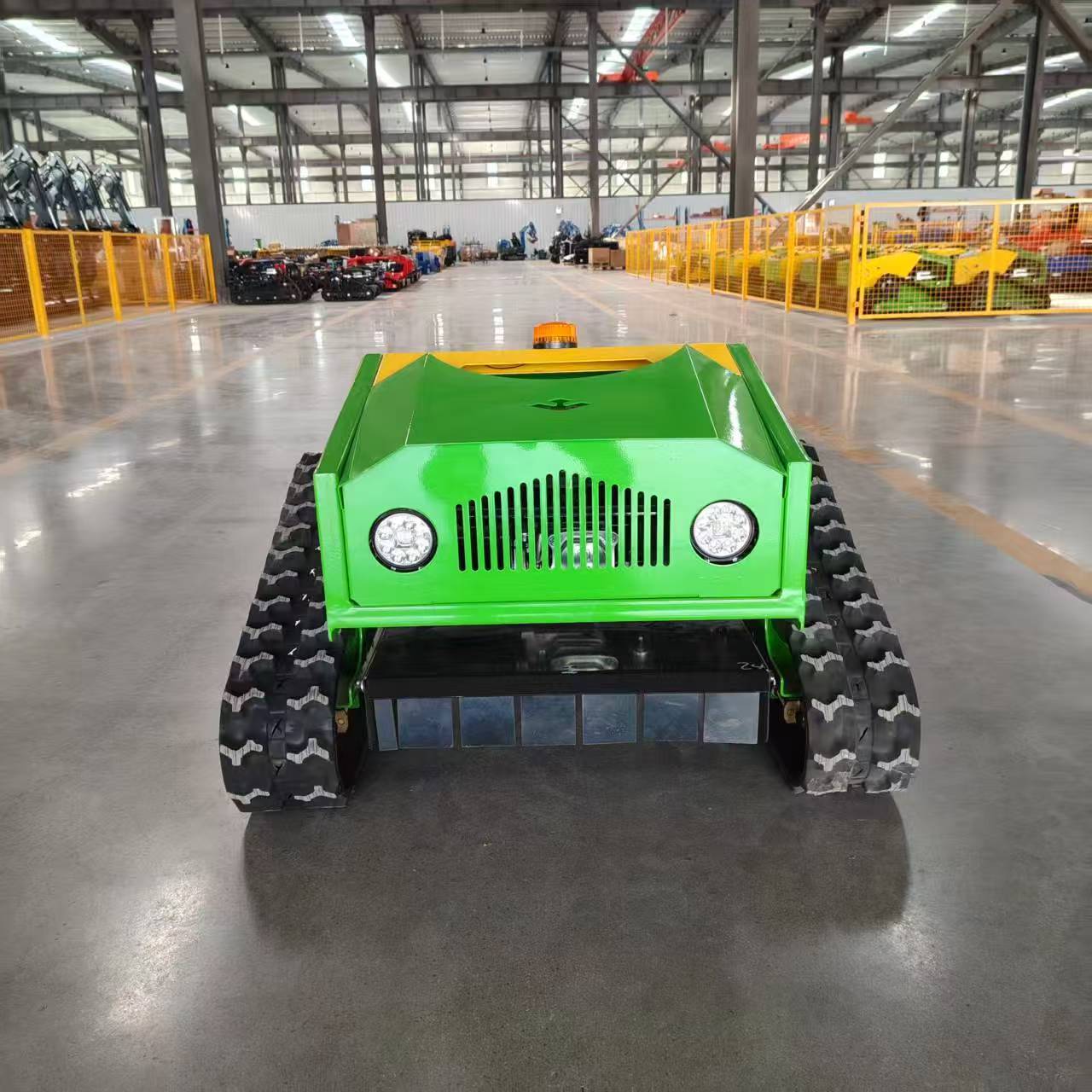 Small Remote Control Lawn Mower Crawler Petrol Weed Whacker Garden Machinery Agricultural Orchard Mowing Equipment