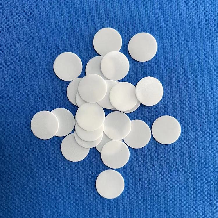 customized  dimension sintered porous plastic filter disc for lead acid battery vent plug