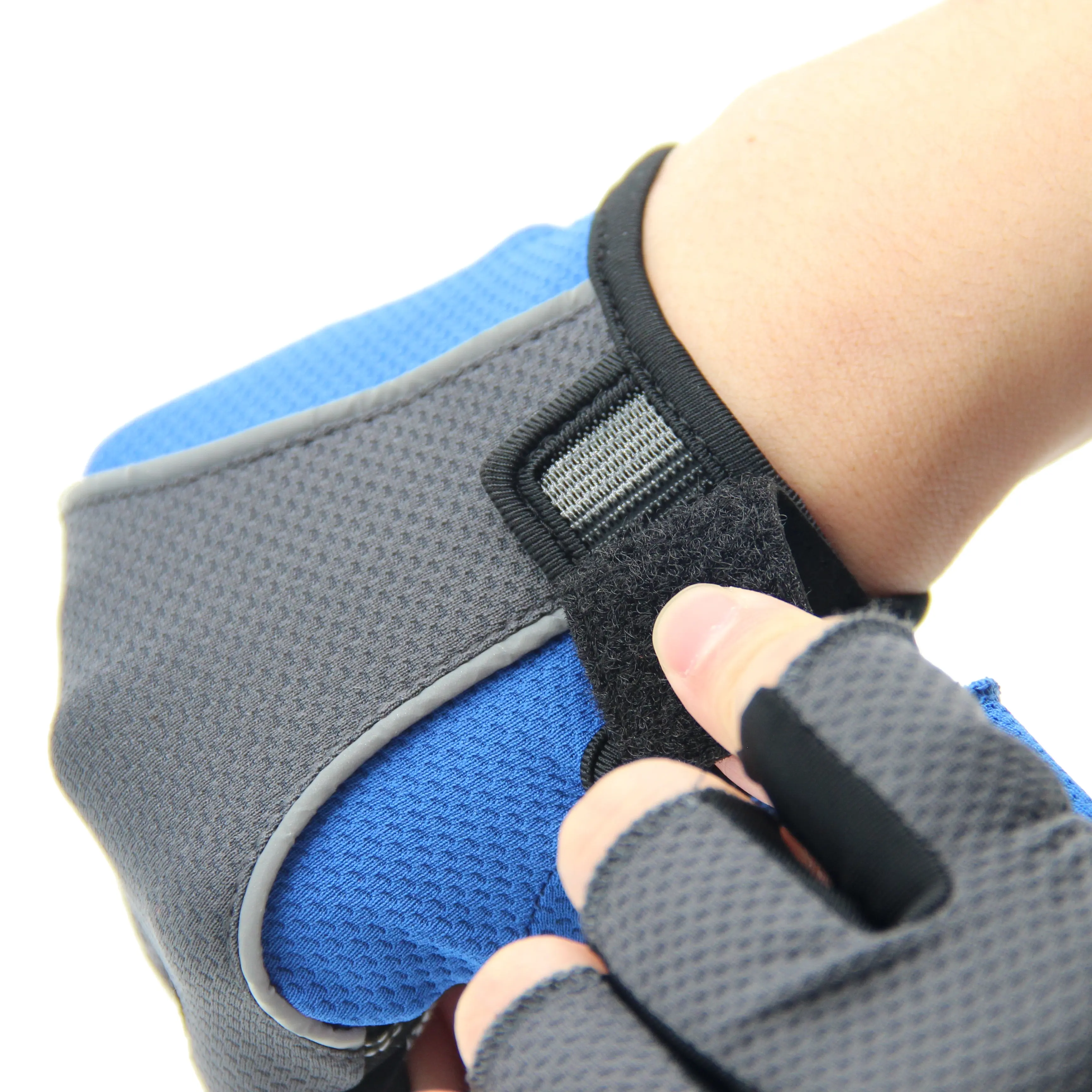 Fashion Climbing Cycling Gloves Hot Sell Biker Gloves Half Finger Shockproof Outdoor Gloves