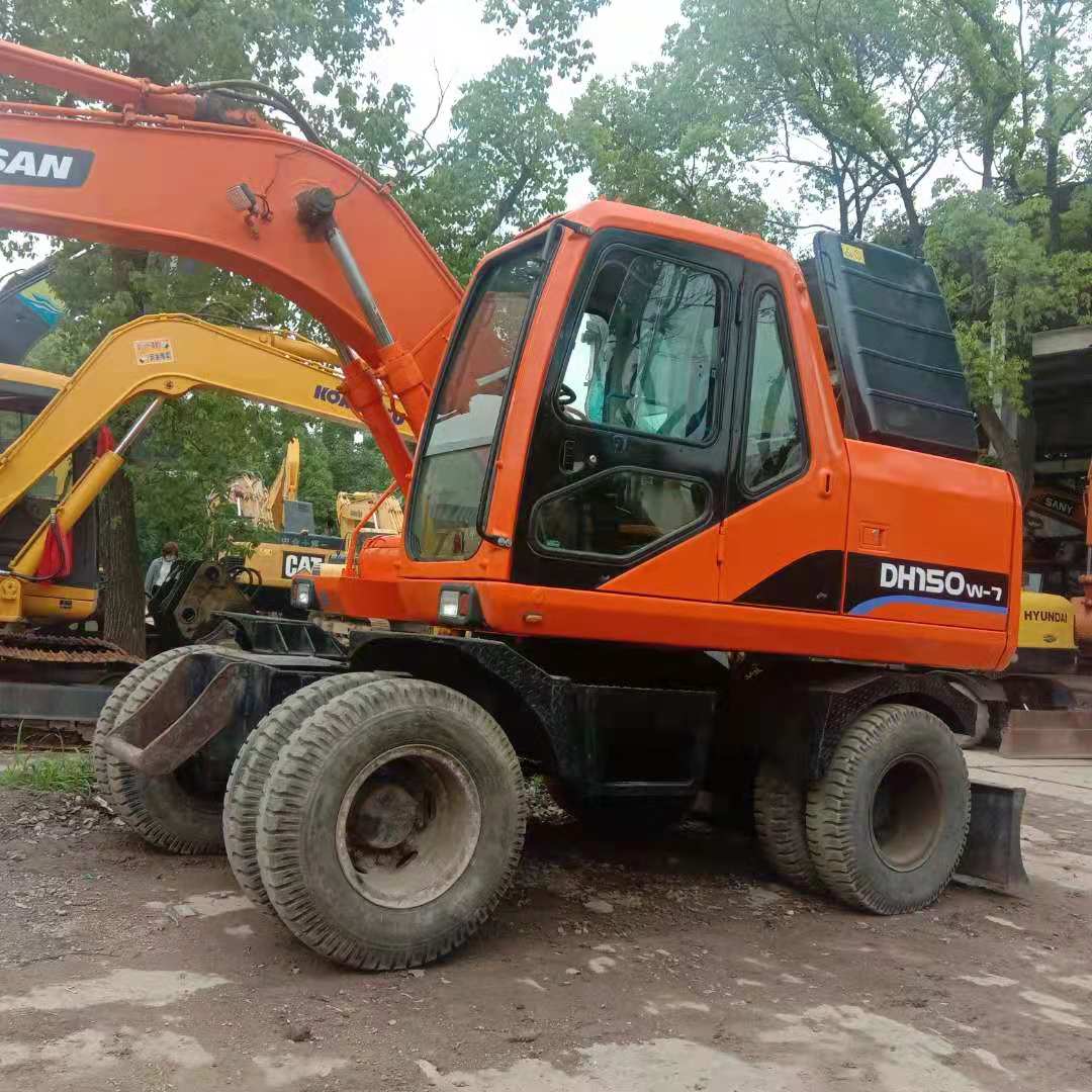 Колесный экскаватор DH150W-7 Doosan excavatars