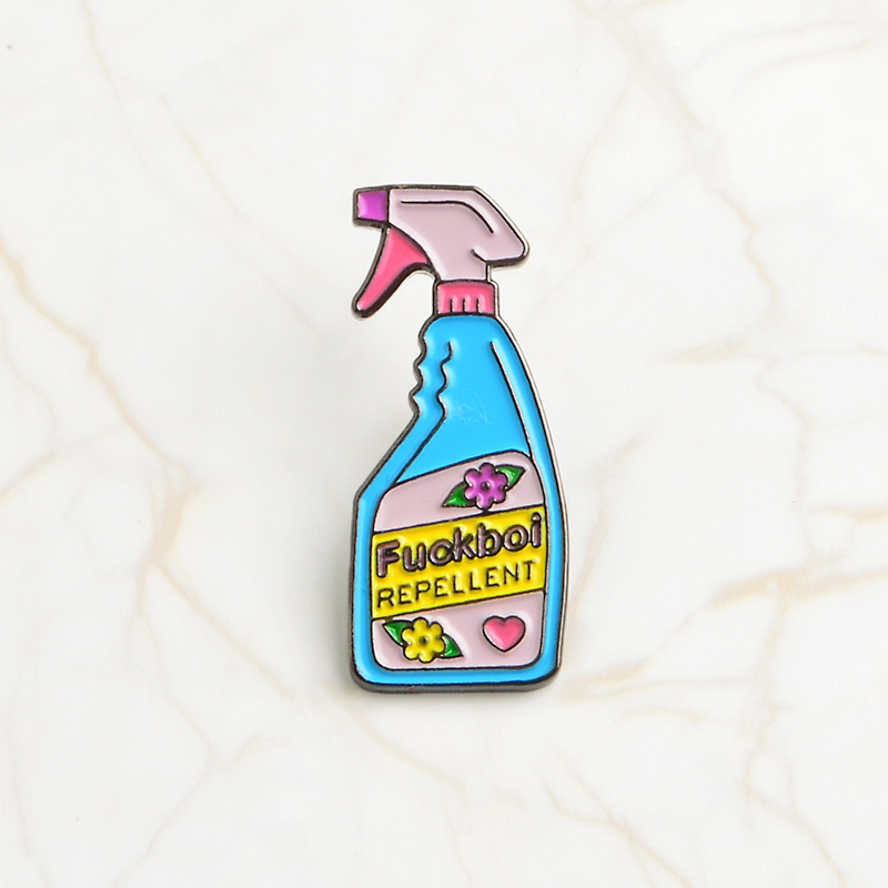 2021 Hot Selling Laundry Liquid Modeled Brooch Hard Enamel Cartoon Brooches