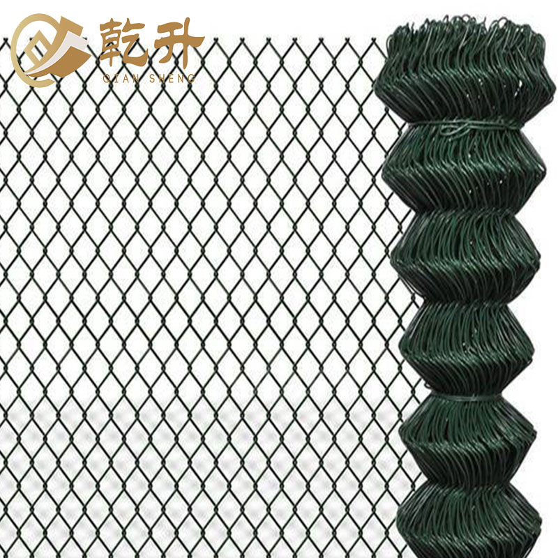 Wholesale Price Machine Making Commercial 8 Foot 9 Gauge PVC Chain Link Wire Mesh Fence Rolls With Fittings