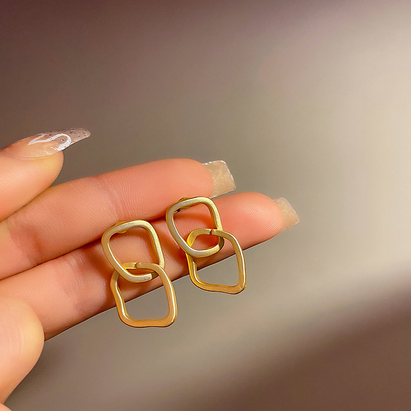 Jewelry 925 silver needle Korean East Gate fashion simple personality Earrings geometric net red temperament Design