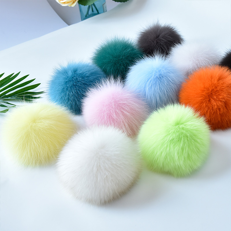 Wholsale Real Raccoon Fox Fur Pompom with Button Colorful Big Fluffy Fur Ball for Beanies Custom DIY Fur Accessories